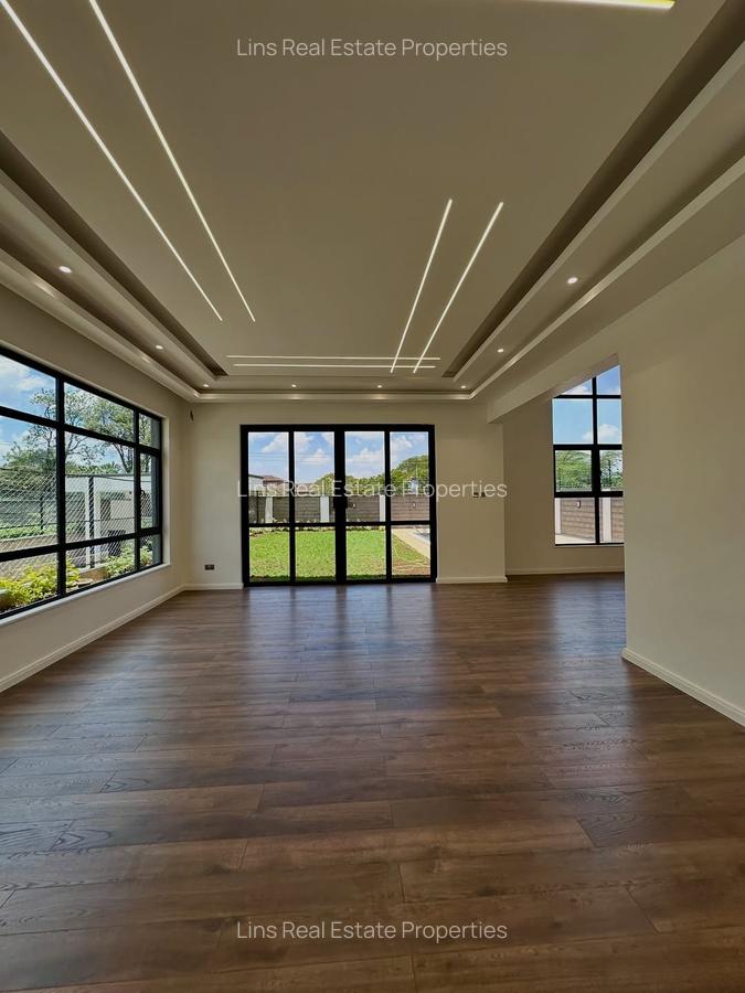 5 Bed Townhouse with En Suite in Lavington - 13