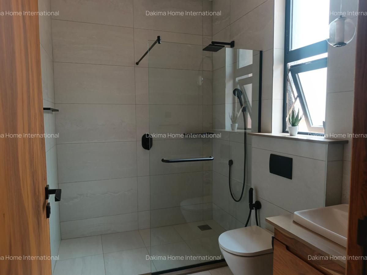 4 Bed Villa with En Suite in Loresho - 11