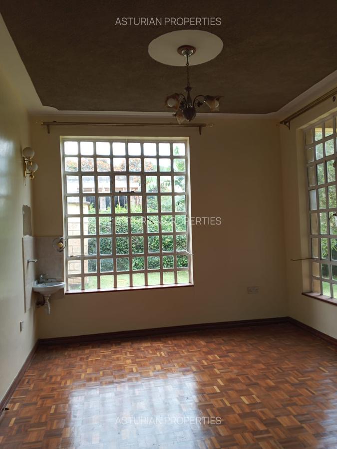 4 Bed Townhouse with En Suite in Karen - 13