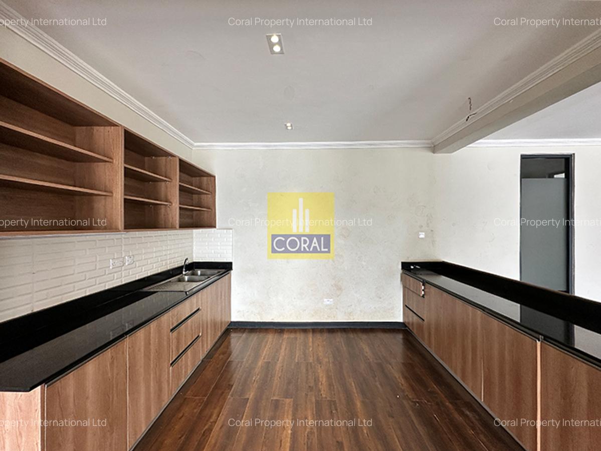 4 Bed Apartment in Westlands Area - 15