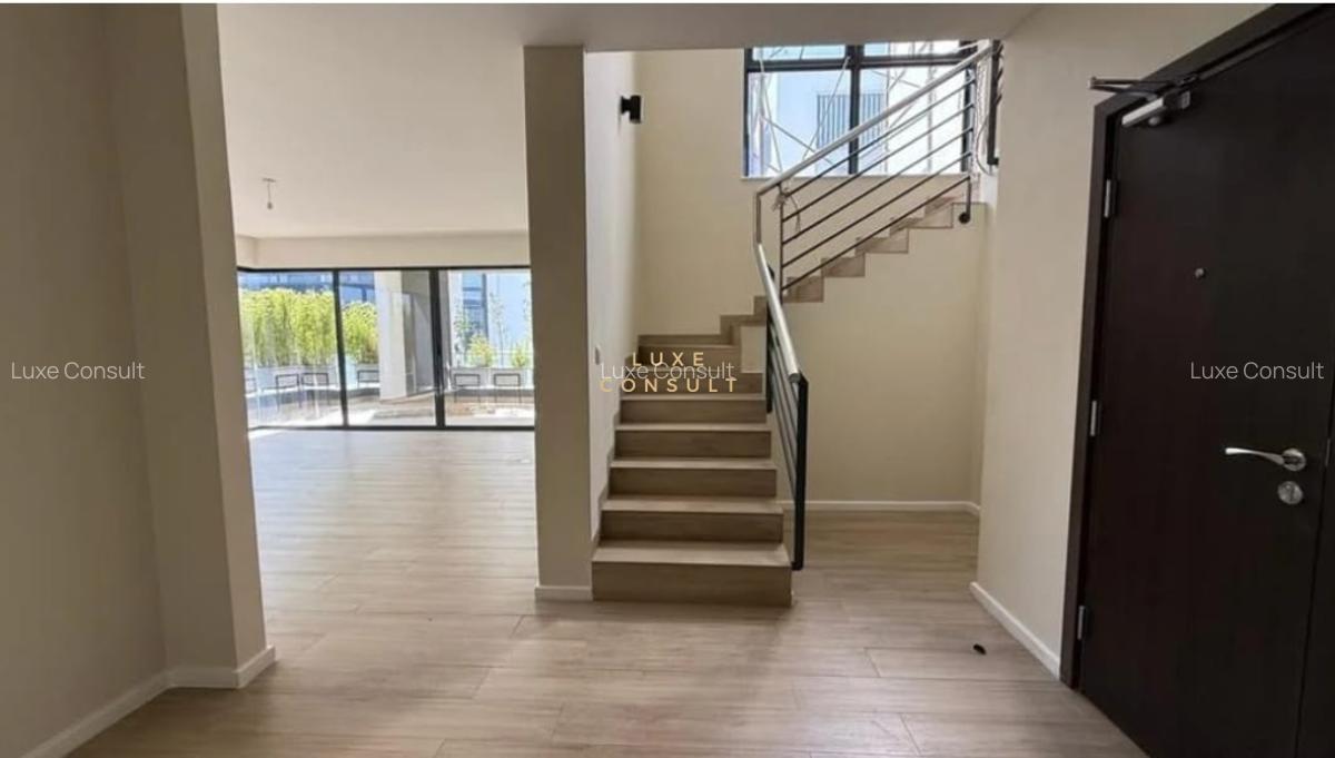 4 Bed Apartment with En Suite in Riverside - 10