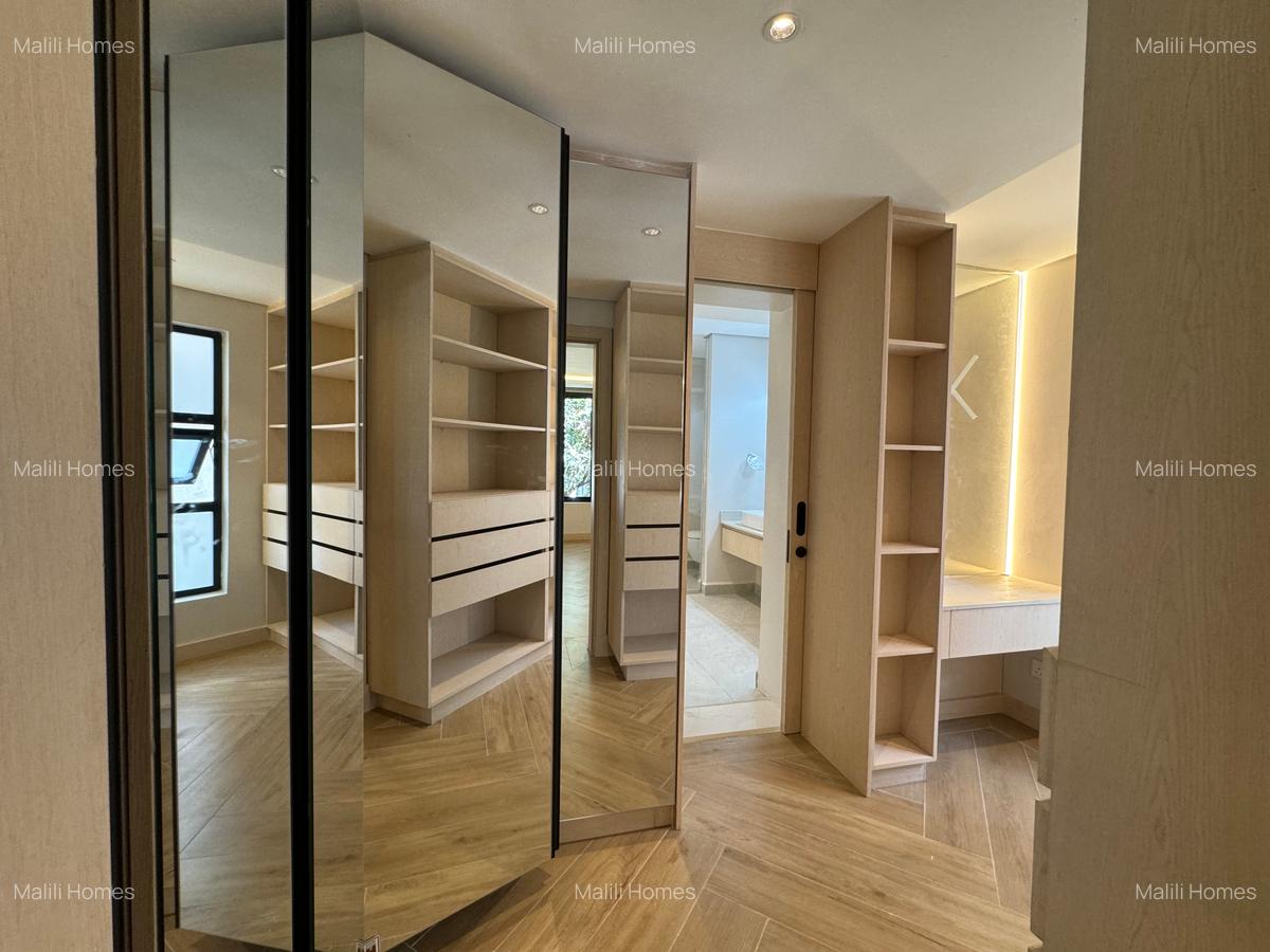 6 Bed Villa in Lavington - 12