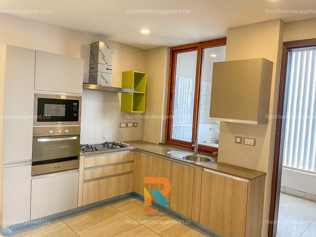 2 Bed Apartment with En Suite in General Mathenge - 6