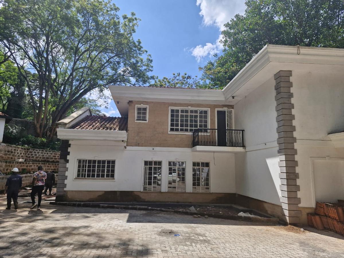 7 Bed House with En Suite in Muthaiga - 1