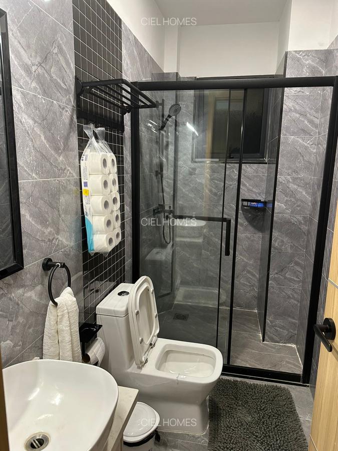 Serviced 2 Bed Apartment with Swimming Pool in Kilimani - 9