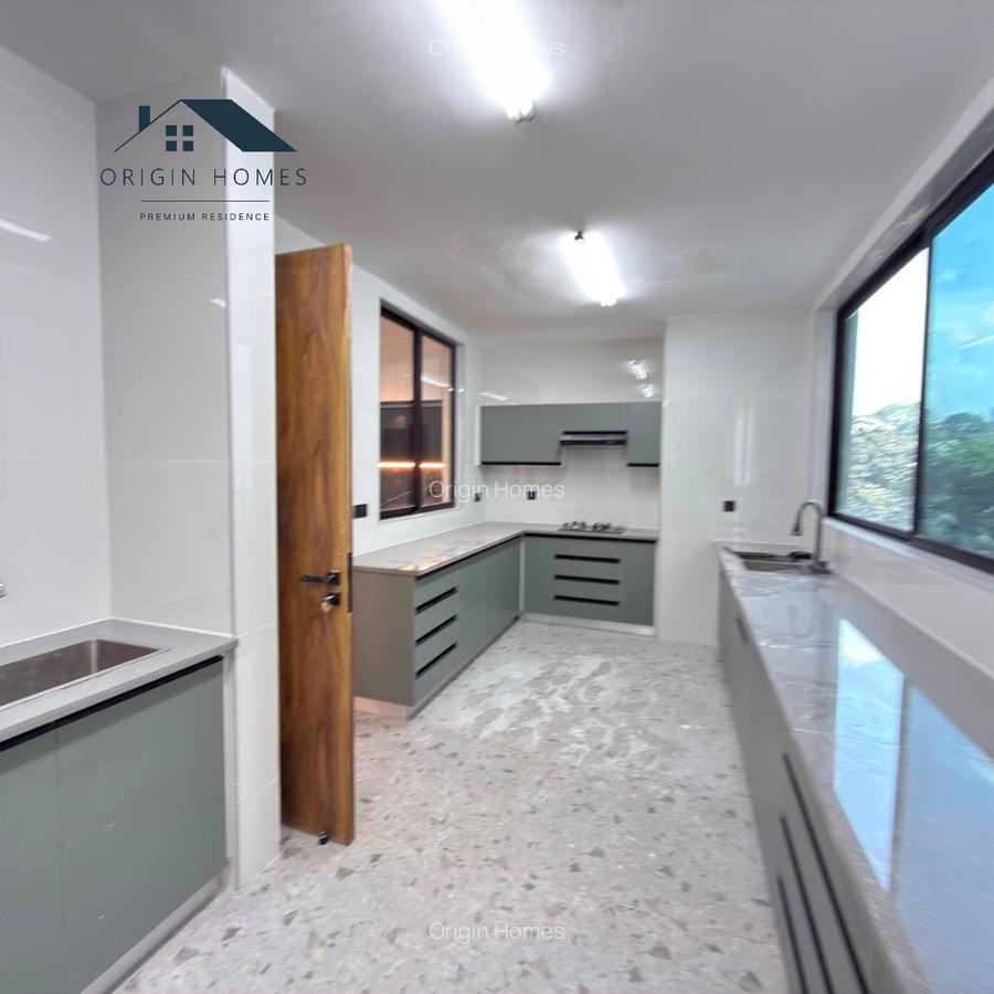 4 Bed Apartment with En Suite at Peponi Road - 3