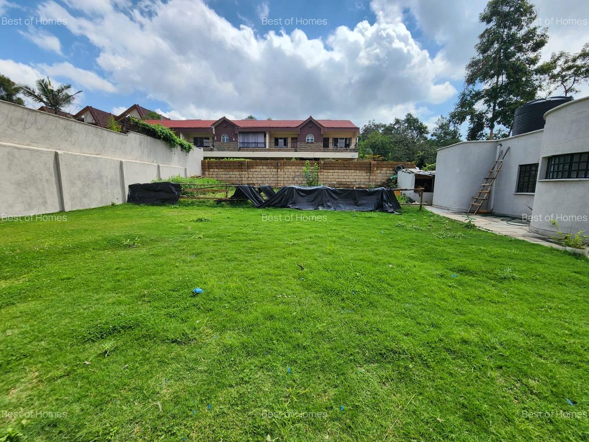 1 Bed House with En Suite in Lavington - 4