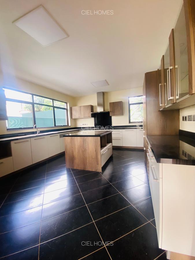 5 Bed Townhouse with En Suite in Lavington - 8