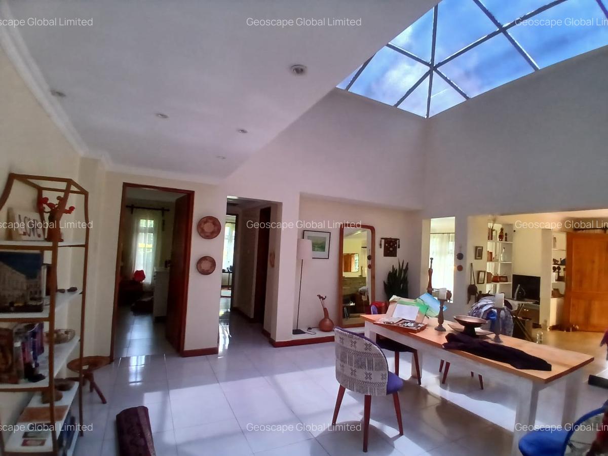 3 Bed House with En Suite in Nyari - 13