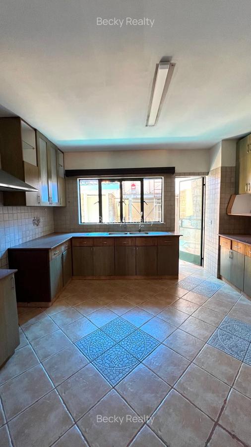 4 Bed Villa with En Suite at Rhapta Road - 6