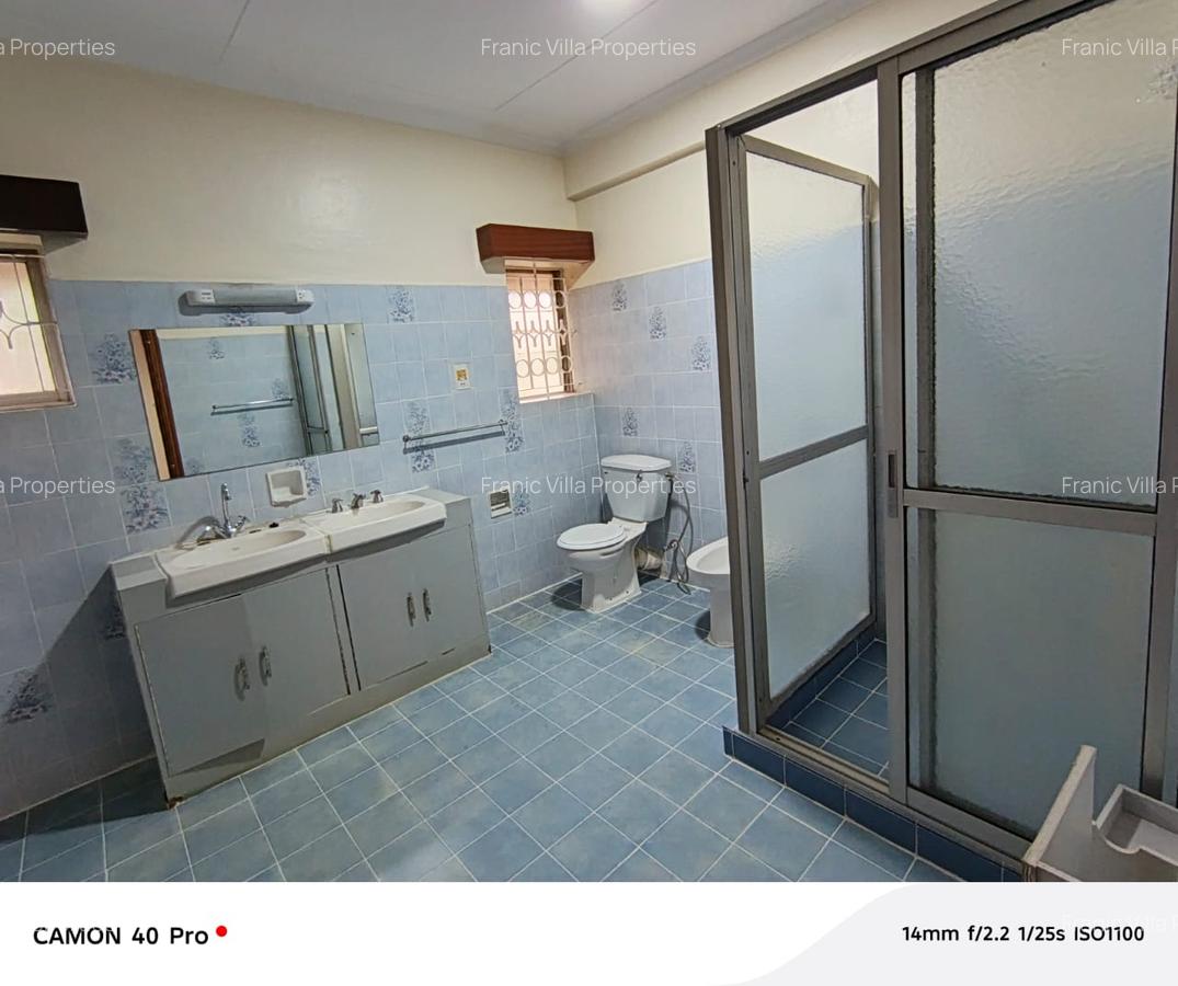 6 Bed House with En Suite at Nyari Central - 10