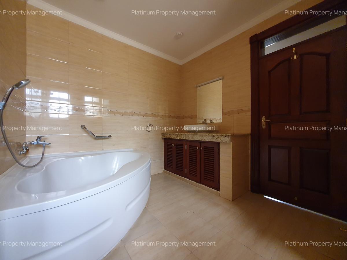 4 Bed House with En Suite at Kyuna Crescent - 12