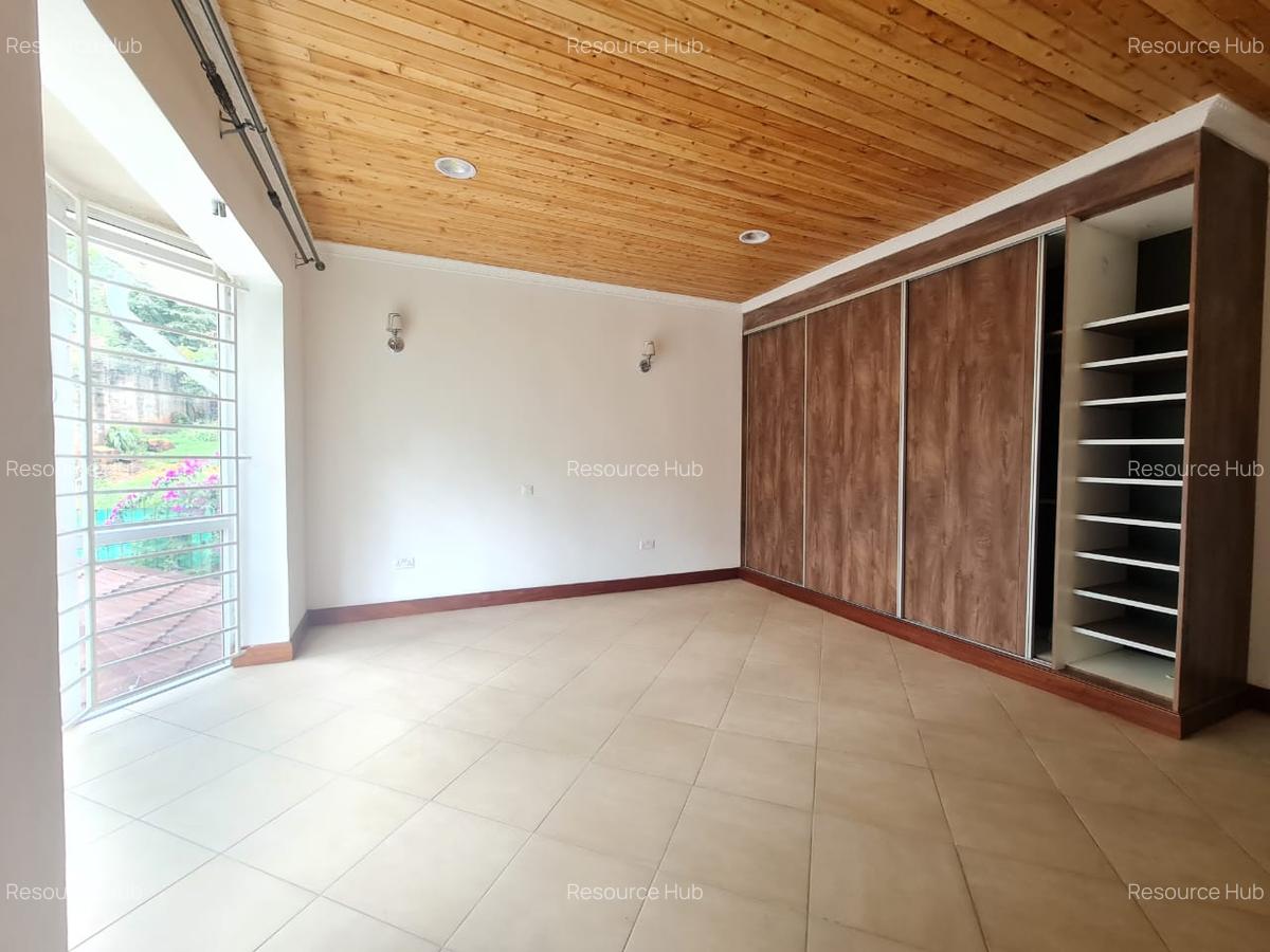 5 Bed Townhouse with En Suite at Rosslyn - 15