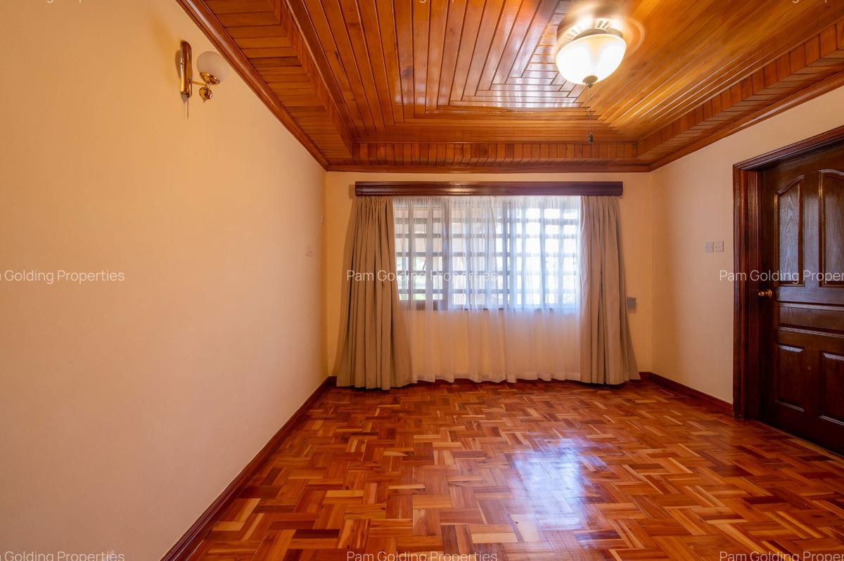 5 Bed House in Runda - 9