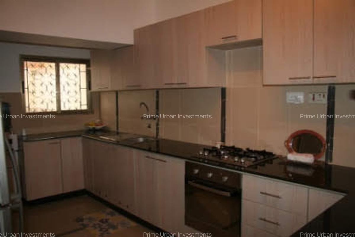 3 Bed House with En Suite in Mkomani - 4