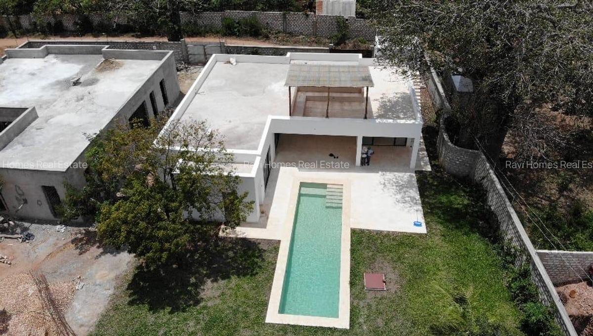 3 Bed Villa with En Suite in Diani - 4