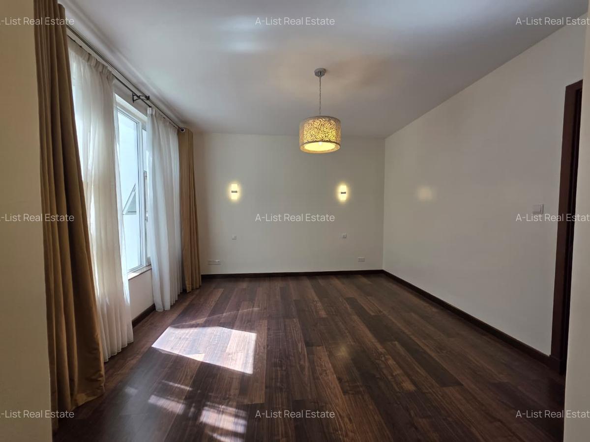 4 Bed Apartment with En Suite at General Mathenge - 5