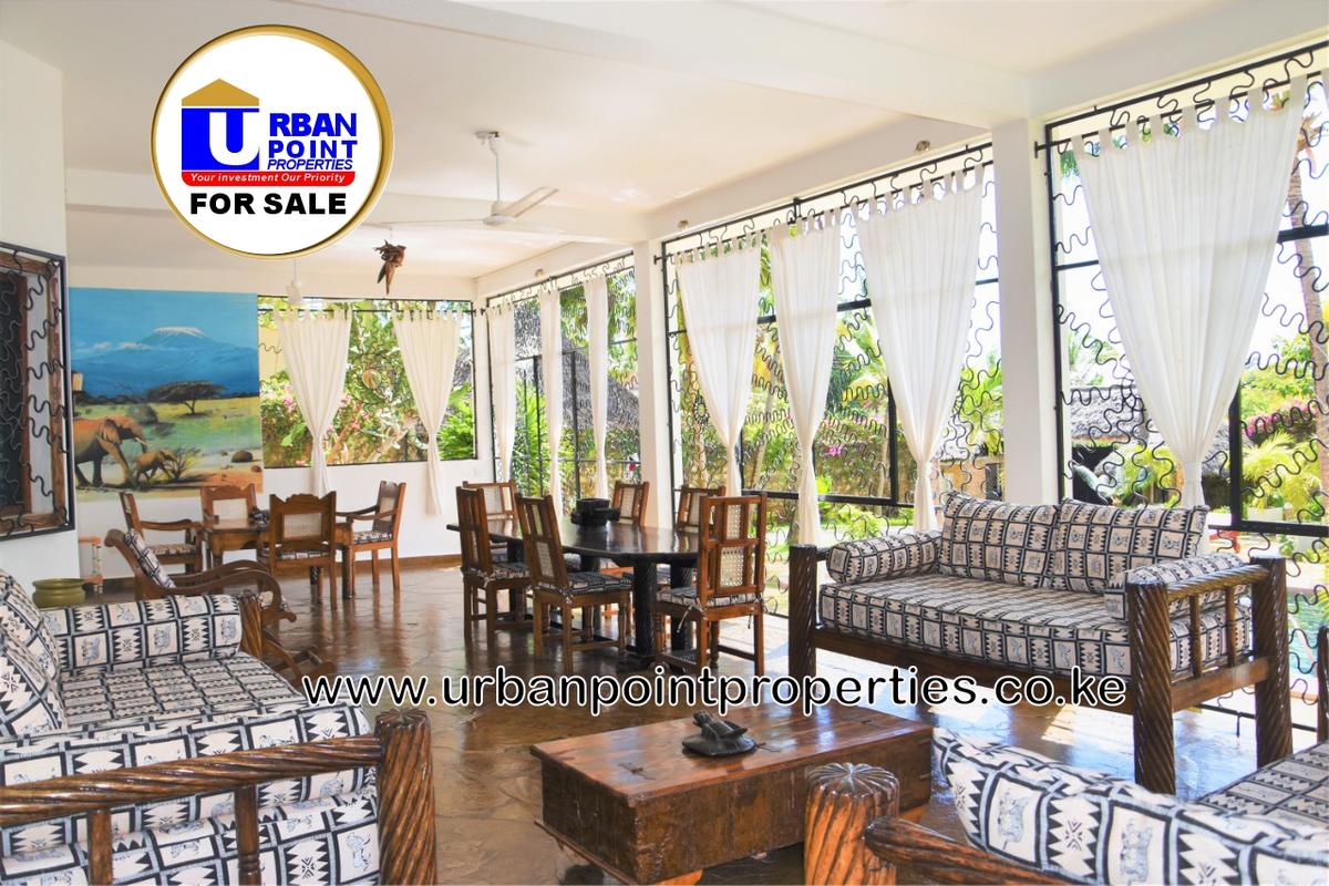 6 Bed House with En Suite in Watamu - 2