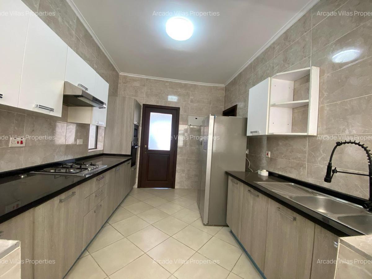 3 Bed Apartment with En Suite in General Mathenge - 4