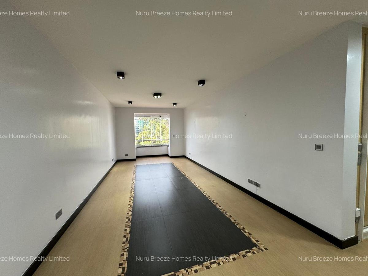 3 Bed Apartment with En Suite in Riverside - 9