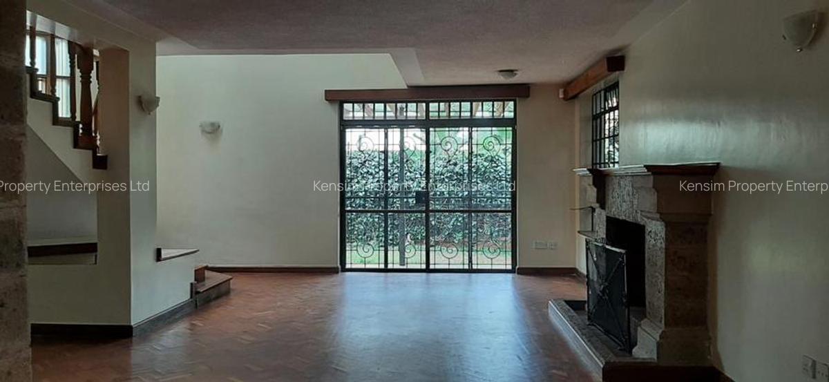 4 Bed Townhouse with En Suite in Spring Valley - 8