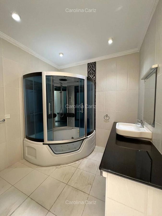 4 Bed Townhouse with En Suite at Kyuna - 9