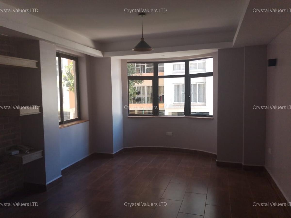 2 Bed Apartment with En Suite in Westlands Area - 3