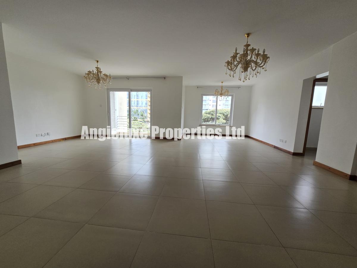 3 Bed Apartment with En Suite at Ole Dume Road - 16