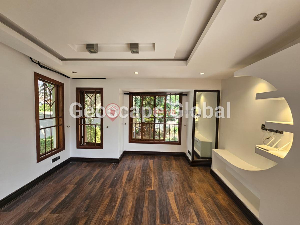 5 Bed House with En Suite in Loresho - 3