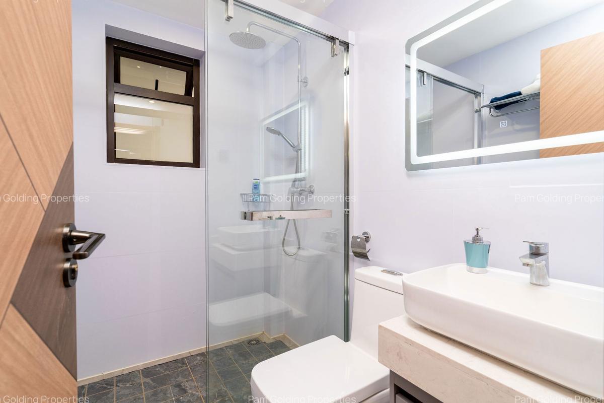 1 Bed Apartment with En Suite in Riverside - 12