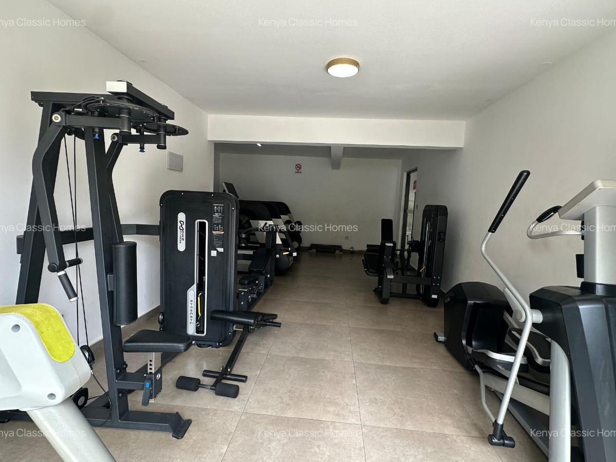 3 Bed Apartment with En Suite at Riverside - 16