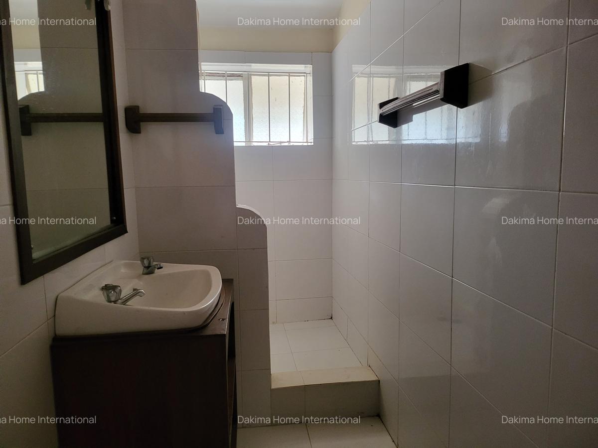 4 Bed Townhouse with En Suite in Spring Valley - 11