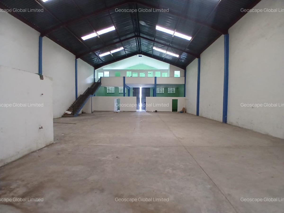 5,700 ft² Warehouse with Backup Generator in Industrial Area - 10