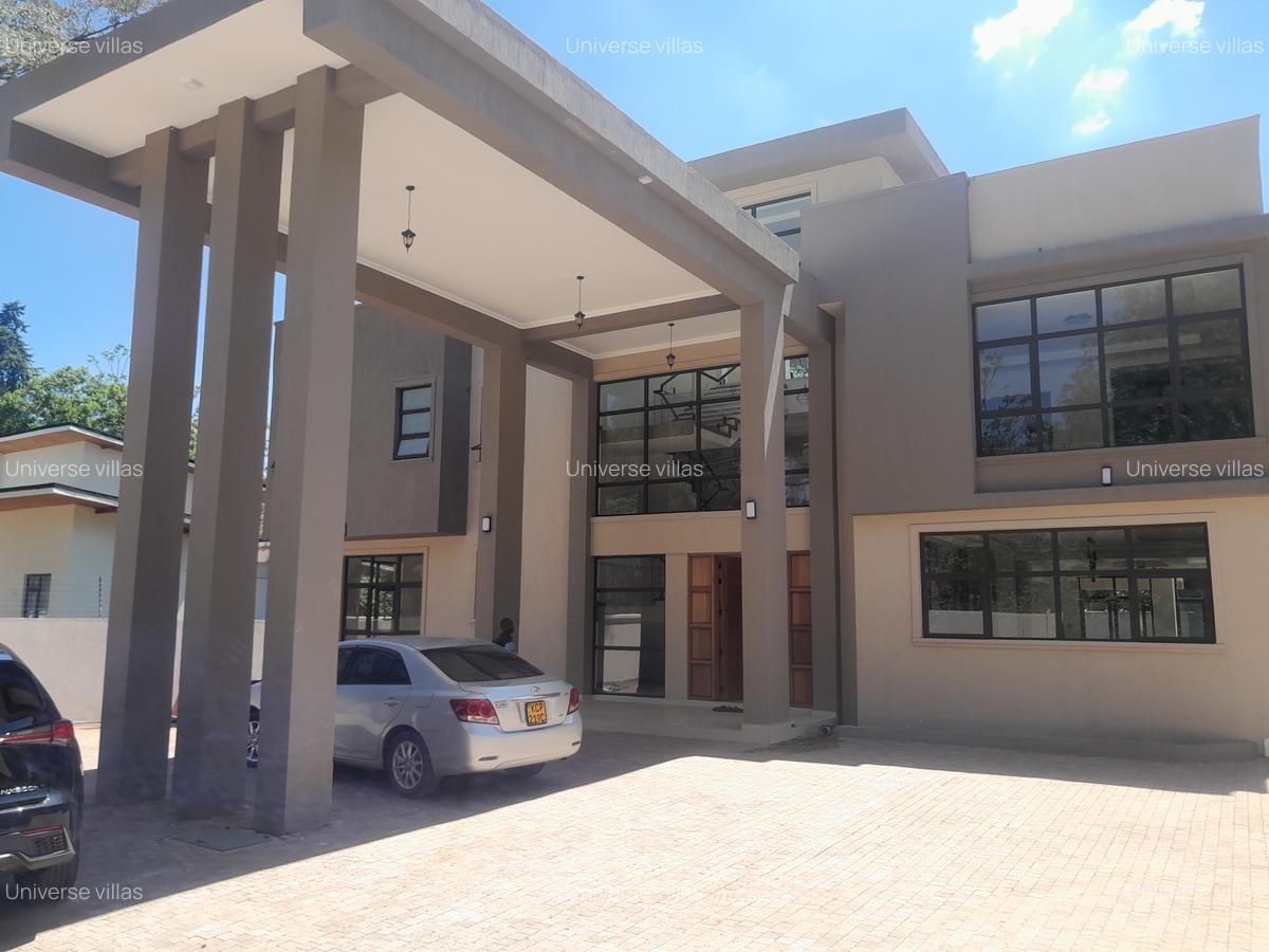 5 Bed Townhouse with En Suite at Karen Hub - 8
