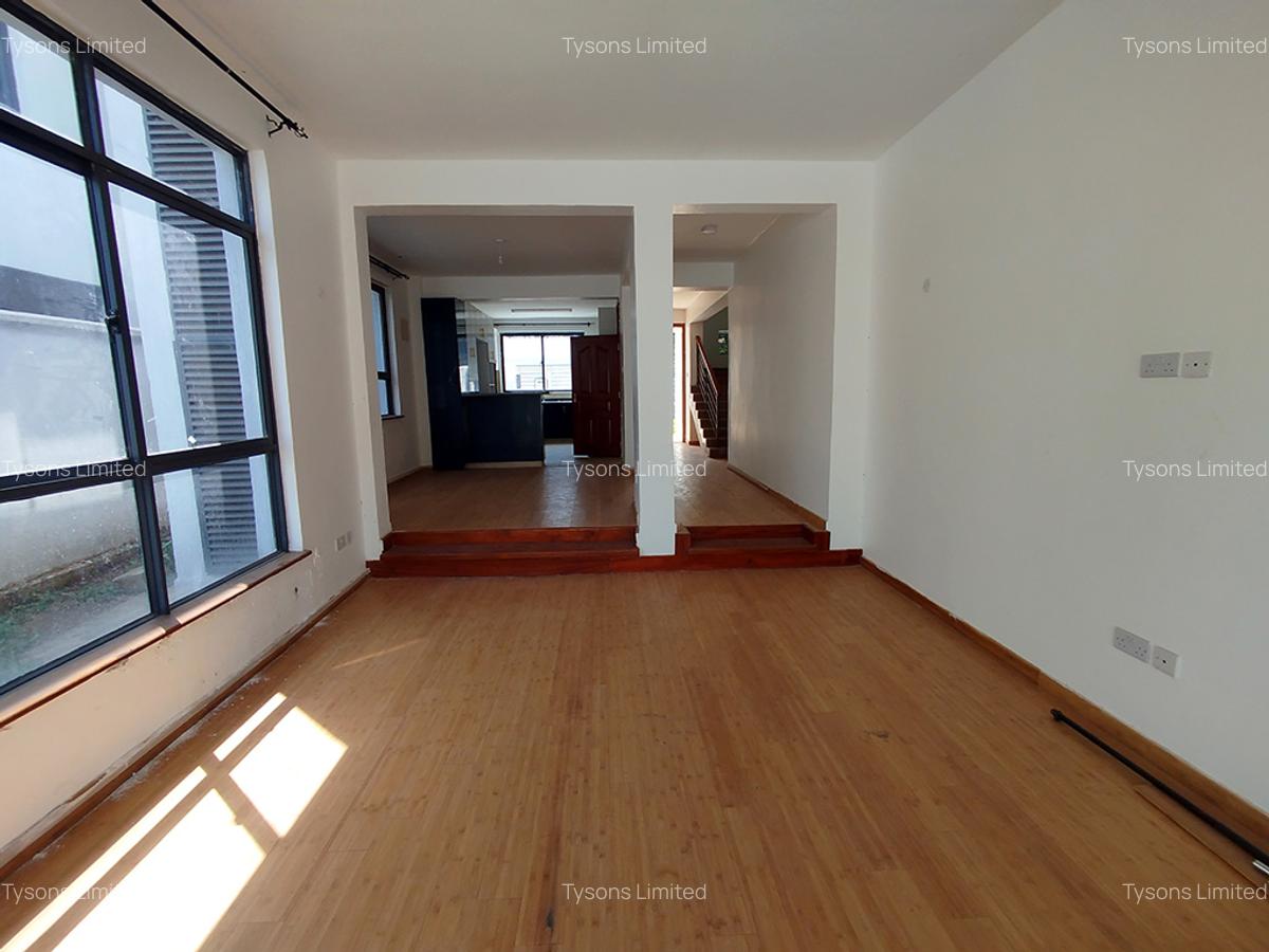 4 Bed Townhouse with En Suite in Lavington - 2