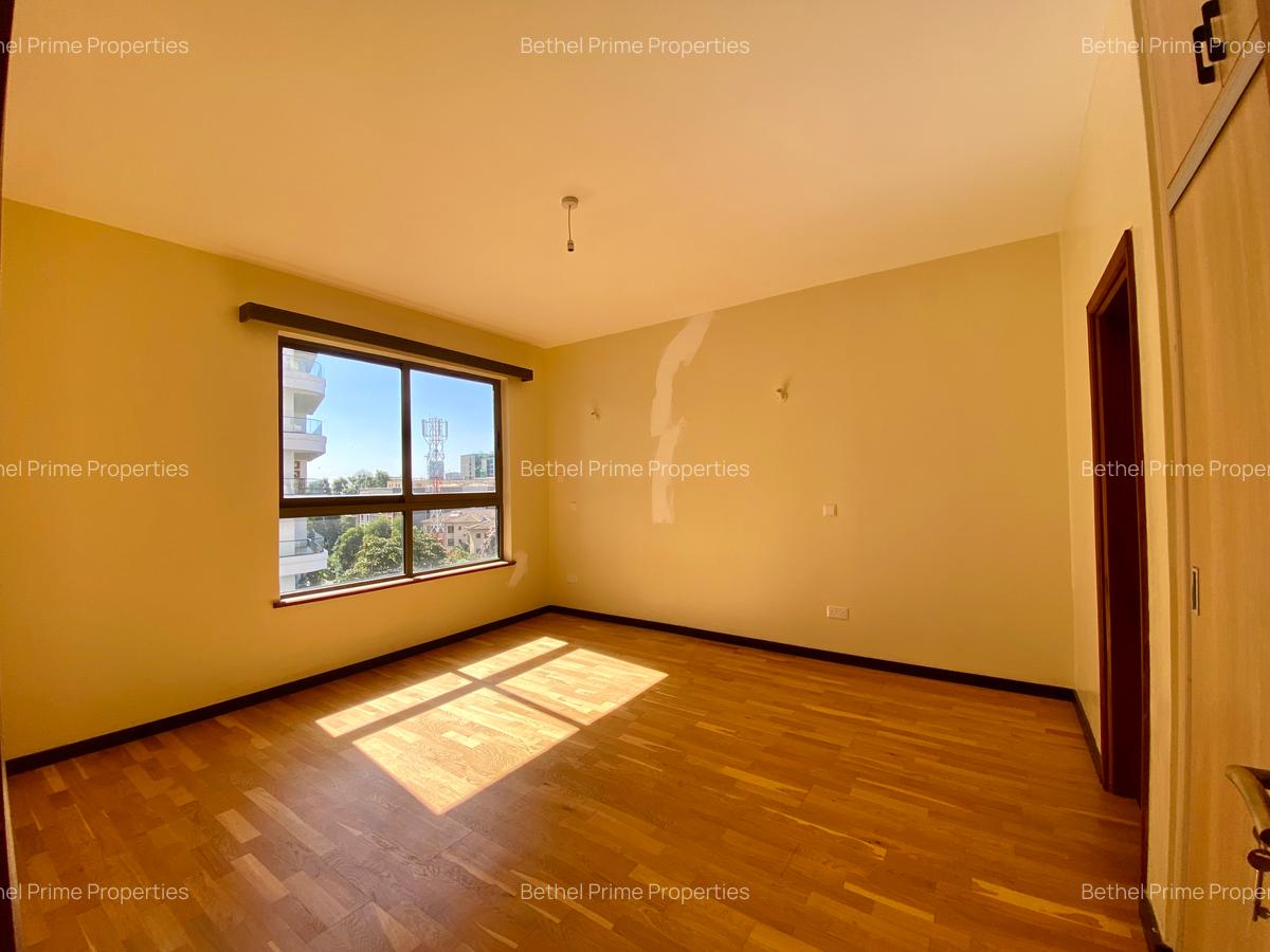 4 Bed Apartment with En Suite in General Mathenge - 6