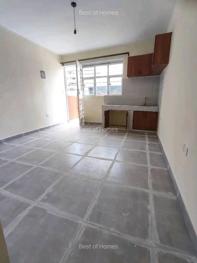 1 Bed House with En Suite in Lavington - 1