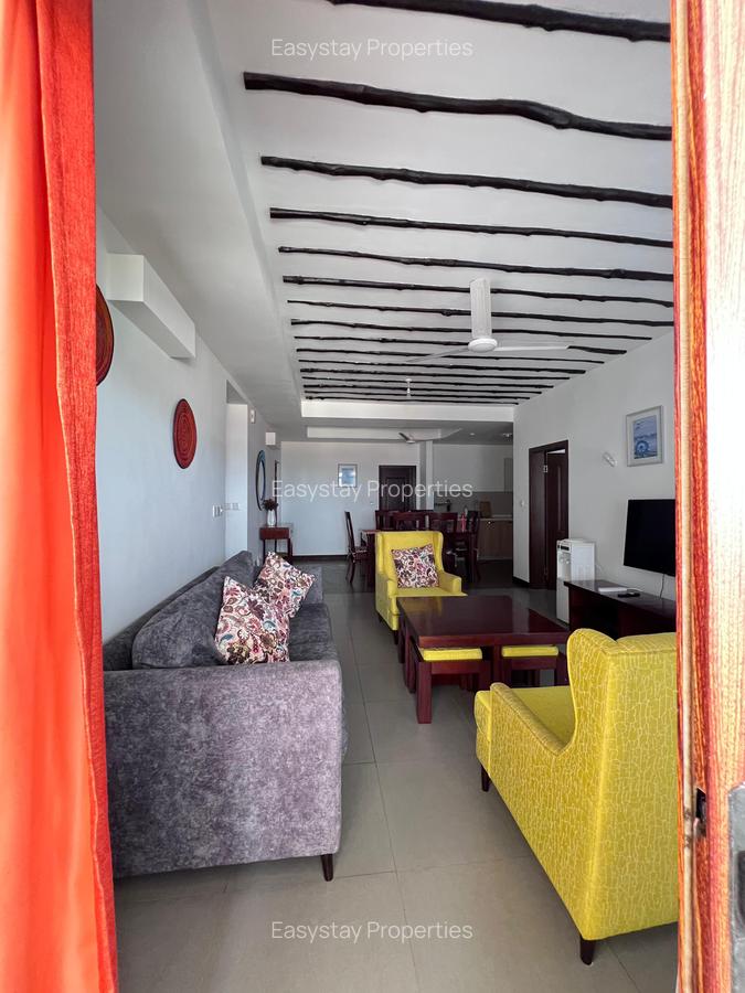 Serviced 2 Bed Apartment with En Suite in Kikambala - 4