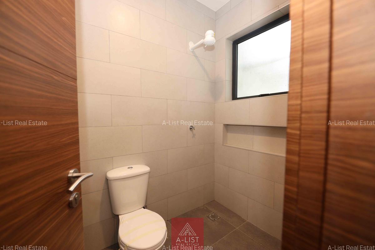 2 Bed Apartment with En Suite at Riverside Lane - 16