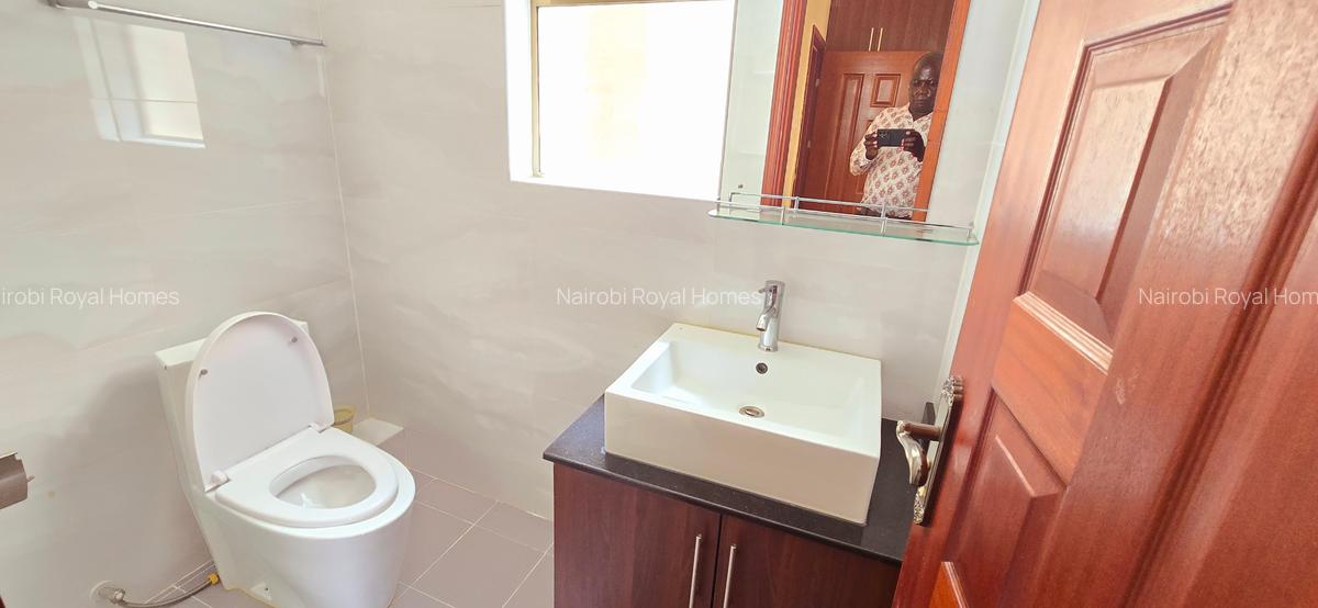5 Bed Townhouse with En Suite at Chalbi Drive - 10
