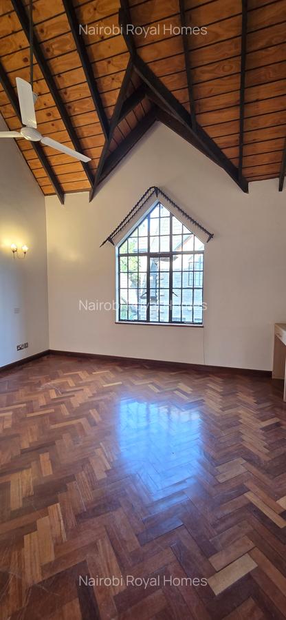 5 Bed Townhouse with En Suite at Lavington Mall - 12