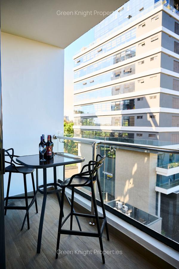 Serviced 3 Bed Apartment with En Suite in Riverside - 17