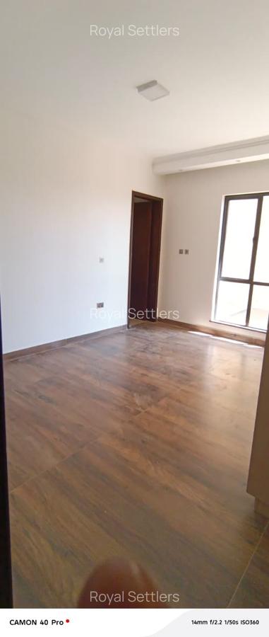 3 Bed Apartment with En Suite at Brookside Groove - 12