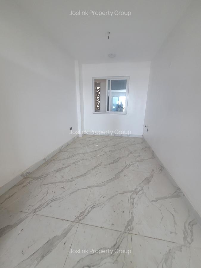 4 Bed Apartment with En Suite at Moyern Drive - 7