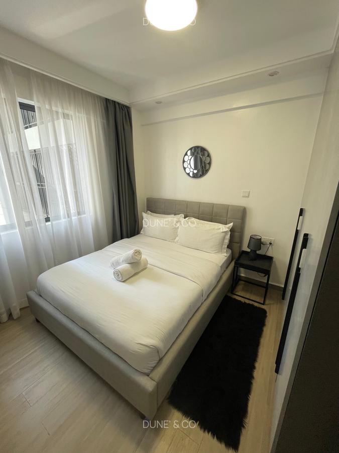 Serviced 2 Bed Apartment with En Suite in Riverside - 11