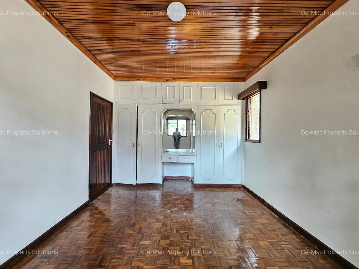 5 Bed House with En Suite in Gigiri - 14