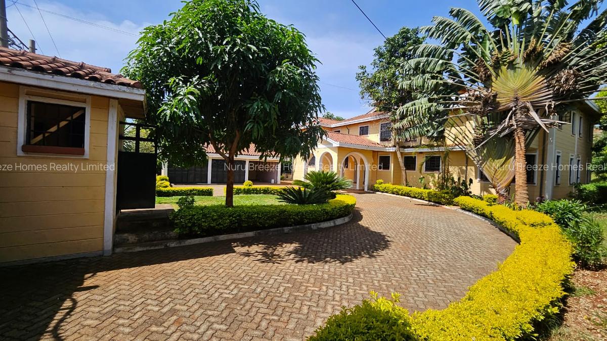 5 Bed House with En Suite in Runda - 20