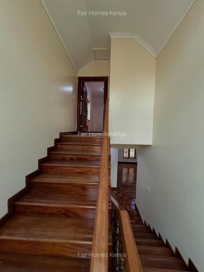5 Bed Townhouse with En Suite at Othaya Road - 19