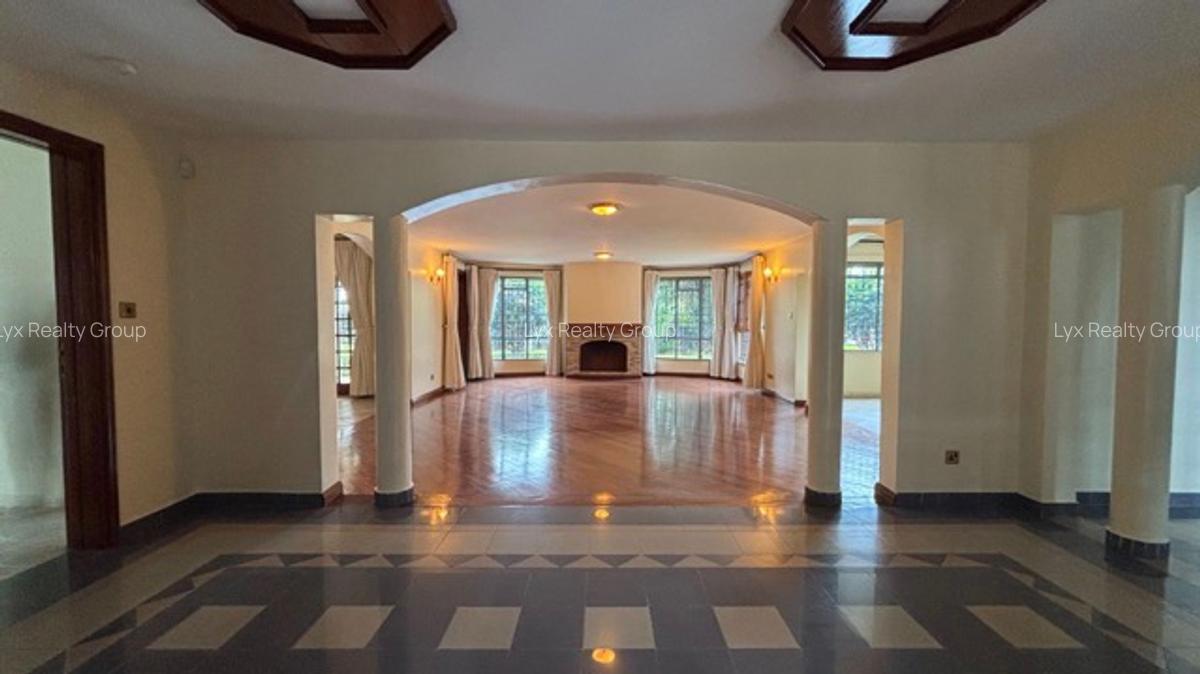 5 Bed Villa with En Suite in Runda - 19