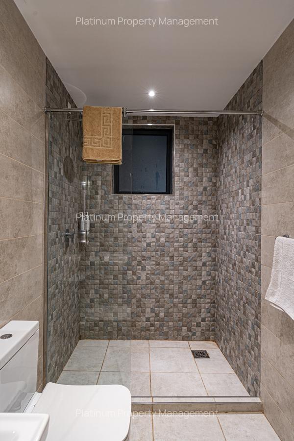 Serviced 1 Bed Apartment with En Suite at Westlands Rd - 14